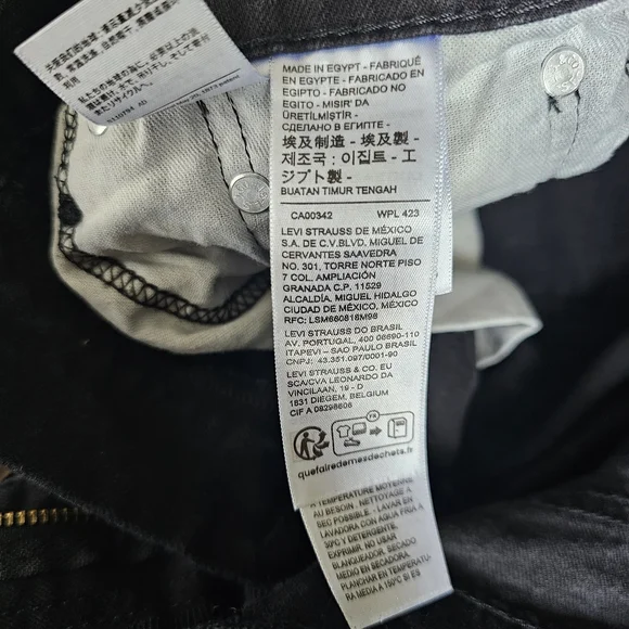 Levi's Slim Black Men's Jeans with Raw Hem - Picture 16 of 16